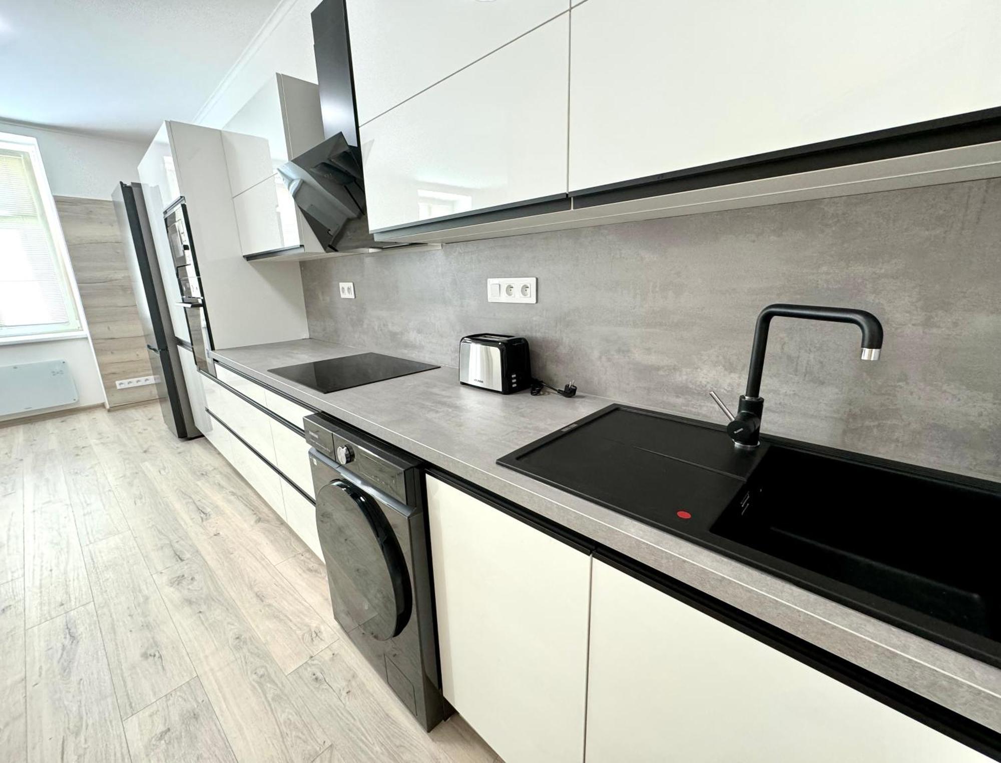 Rivercity Apartments KLV Exterior foto